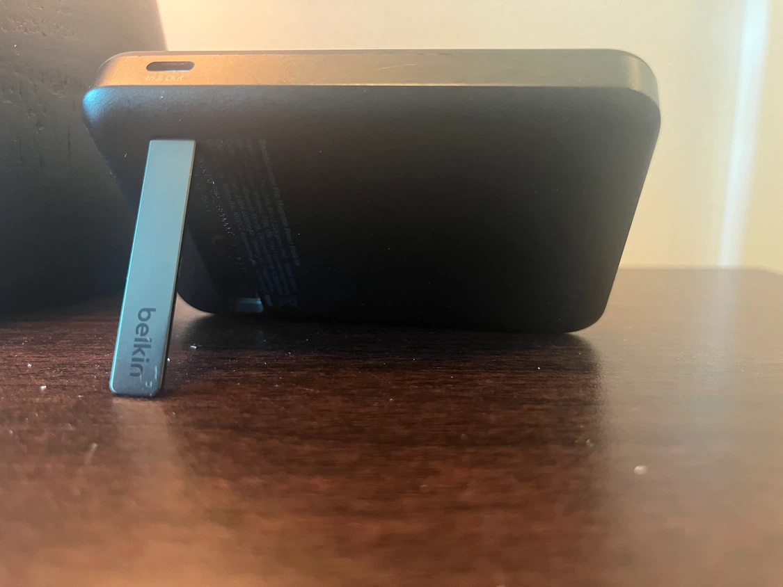 Belkin BoostCharge Pro Magnetic Power Bank - photo 3
