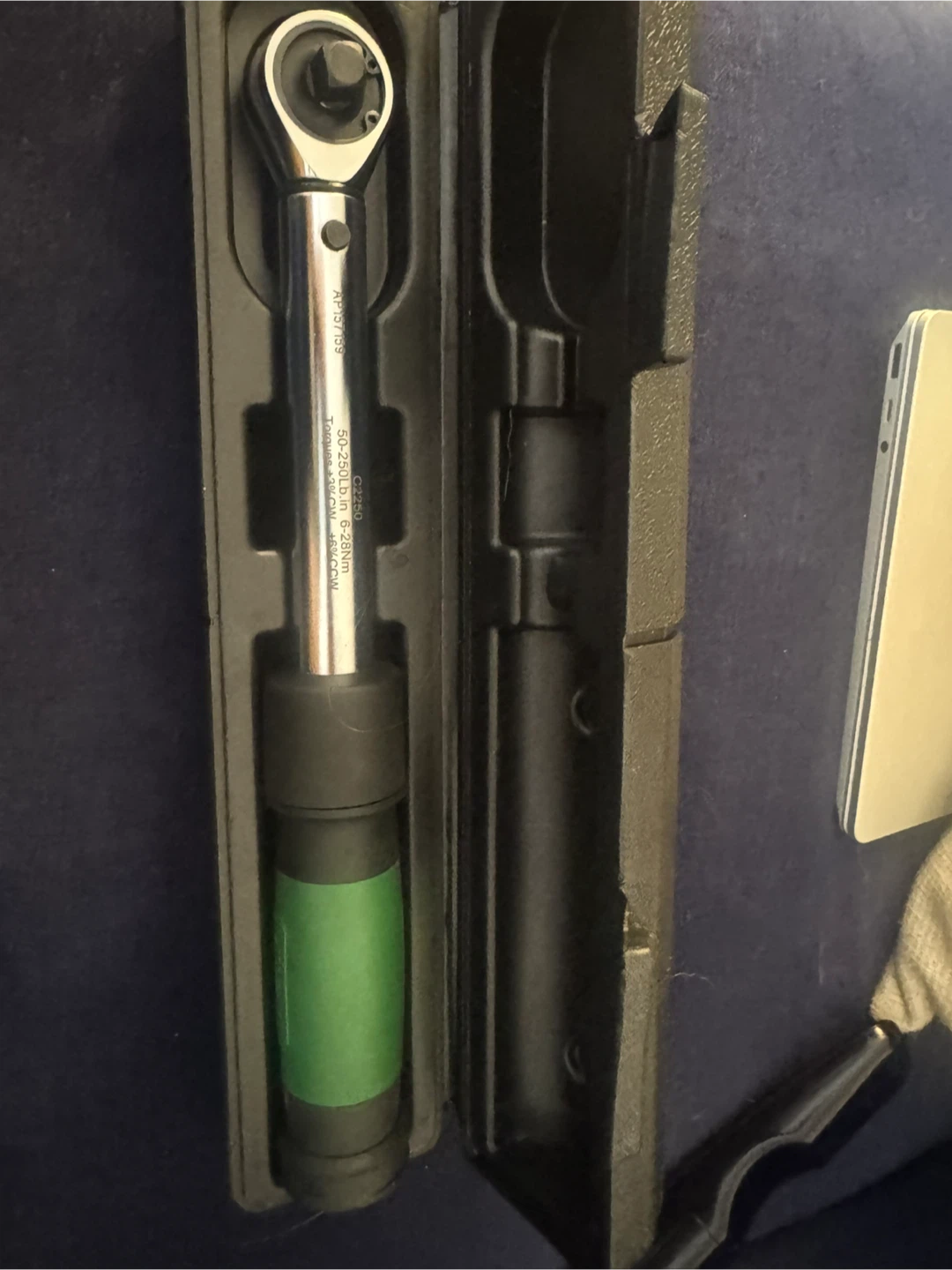 eTORK 3/8" Drive Torque Wrench - photo 2