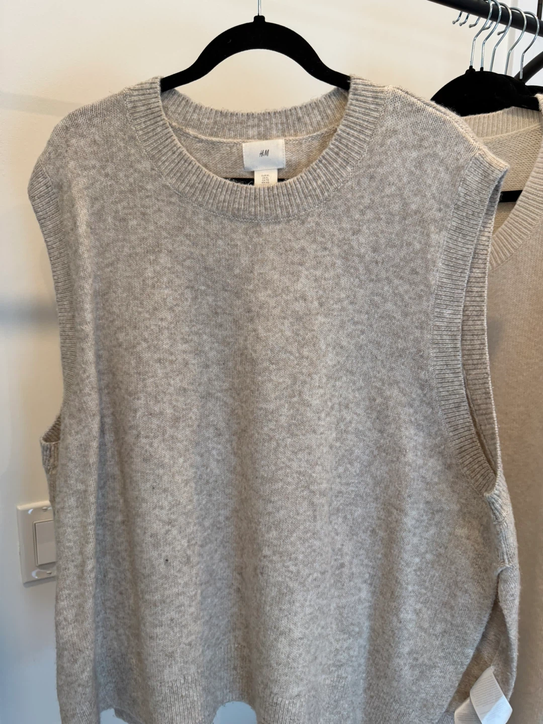 H&M Sweaters and Vests - photo 4