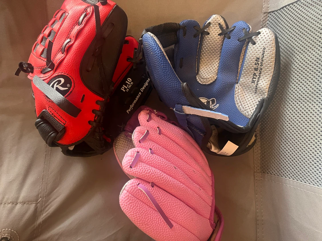 3 youth baseball mitts