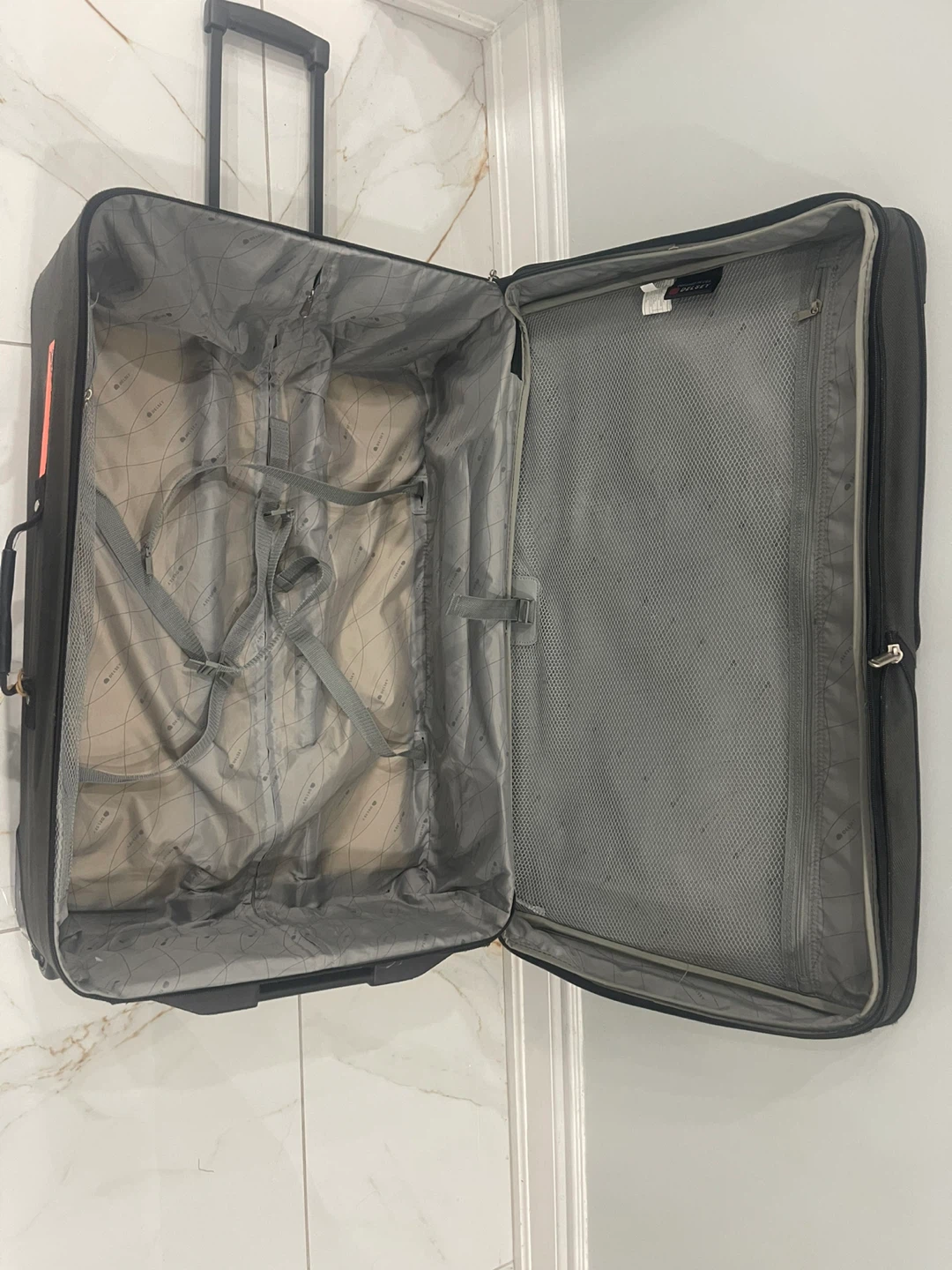 Delsey Dark Grey Suitcase - photo 3