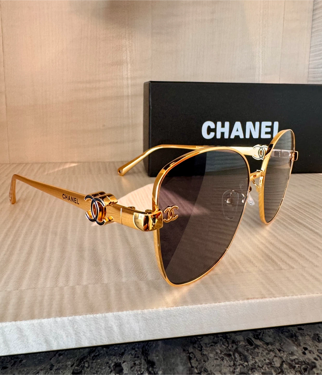 CHANEL Gold Aviator Sunglasses unisex - photo 2