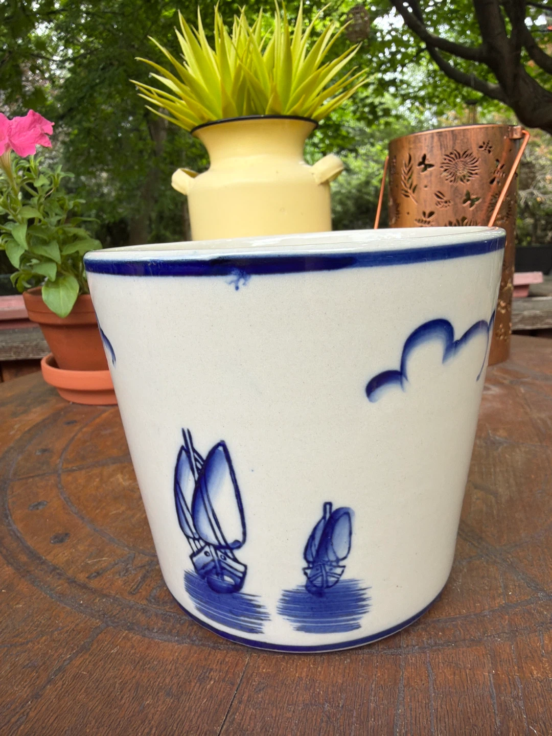 Vintage Delft Blue and White Ceramic Planter - photo 3