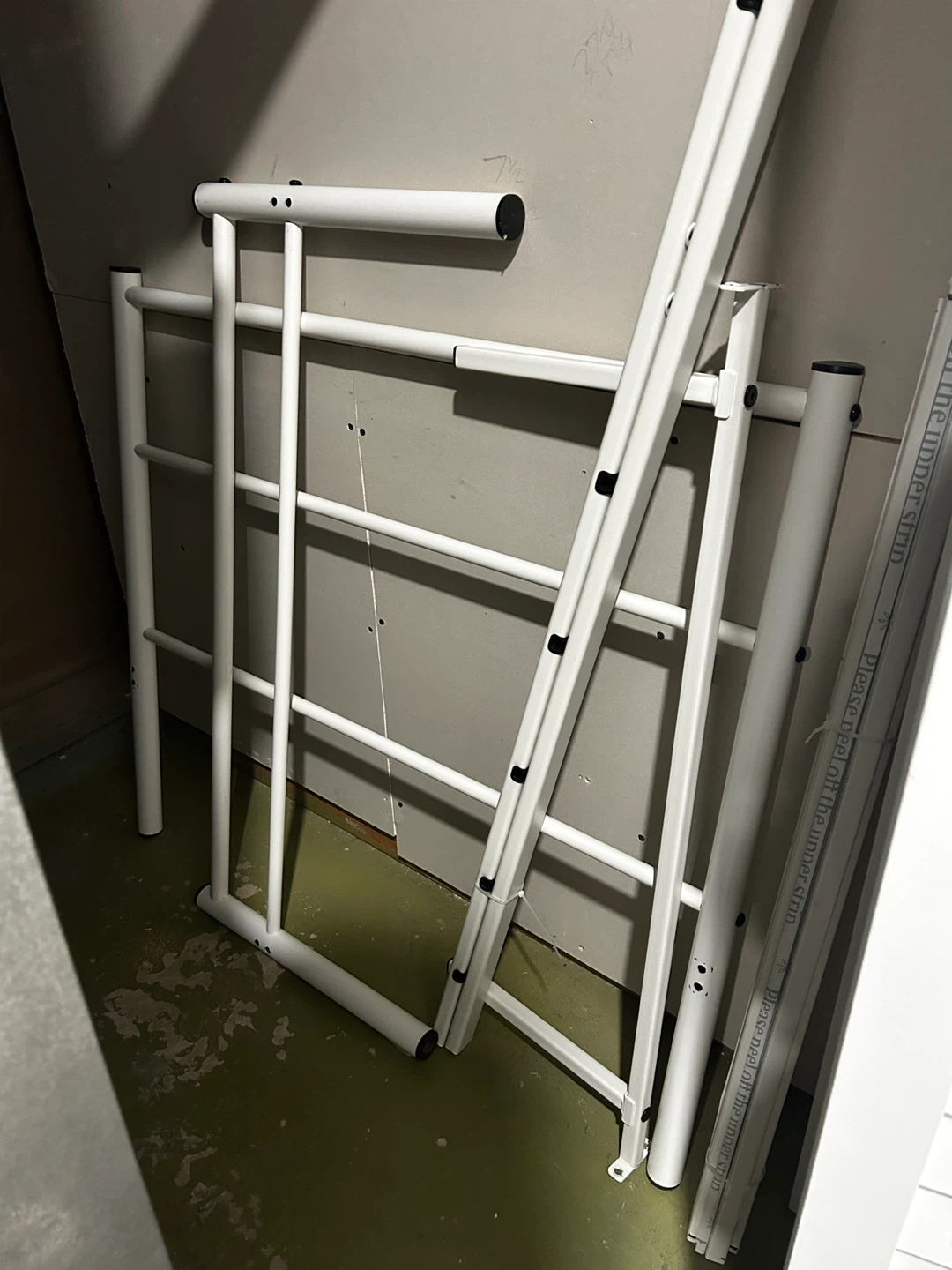 Twin Bed Frame/Matress/Topper/Sheets - photo 2