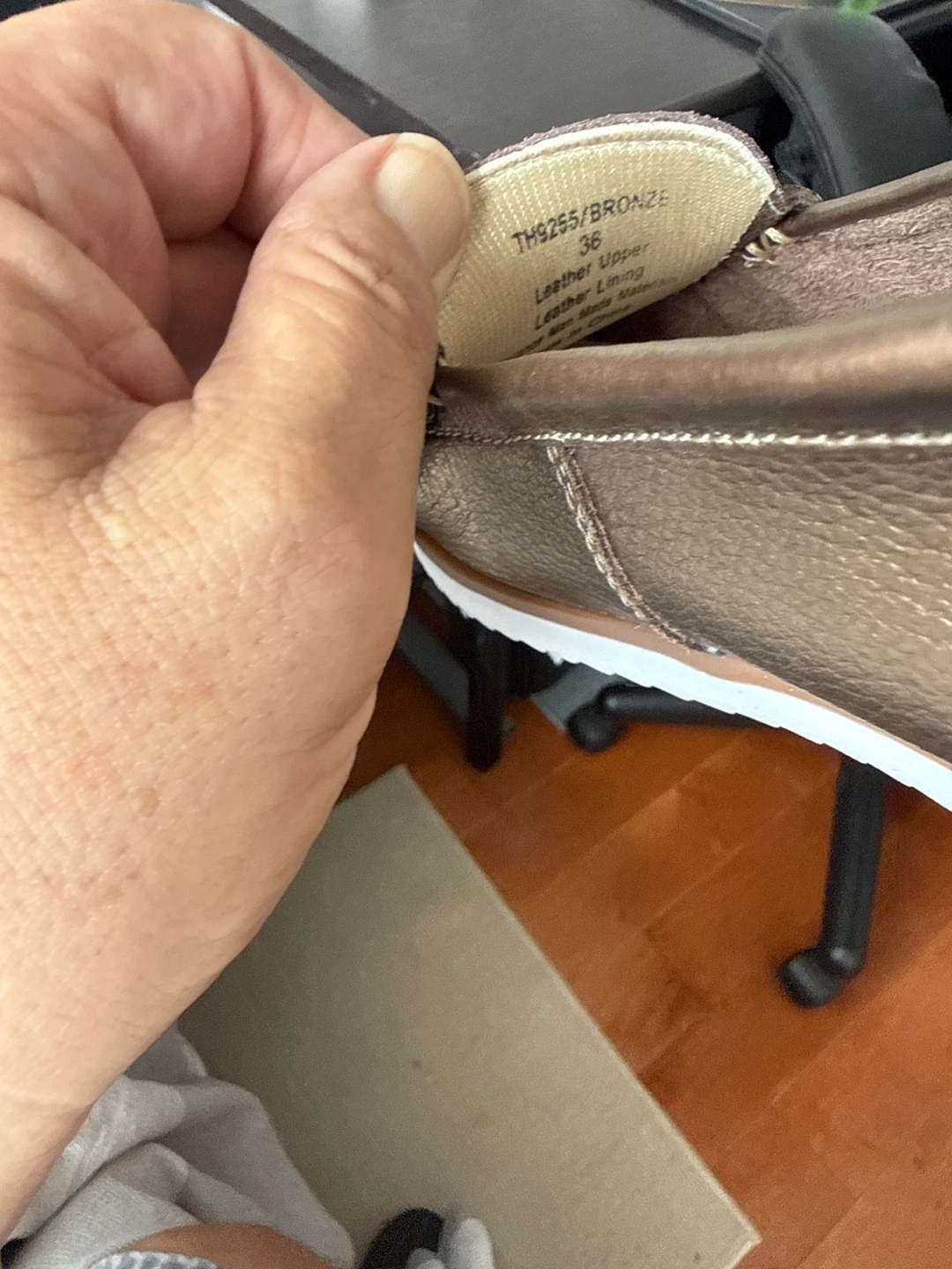 Woman shoe size 36. Leather upper
