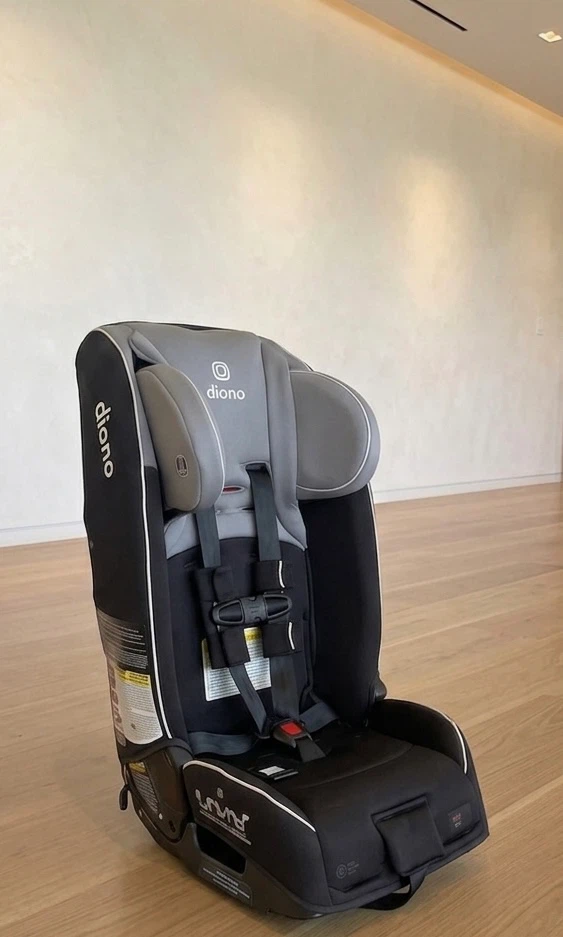 Diono Car Seat - photo 2