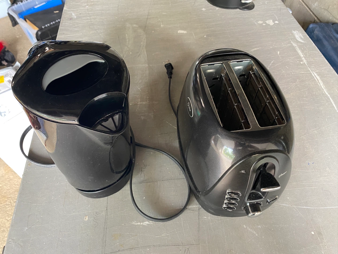 Oster Kettle and 2-Slice Toaster