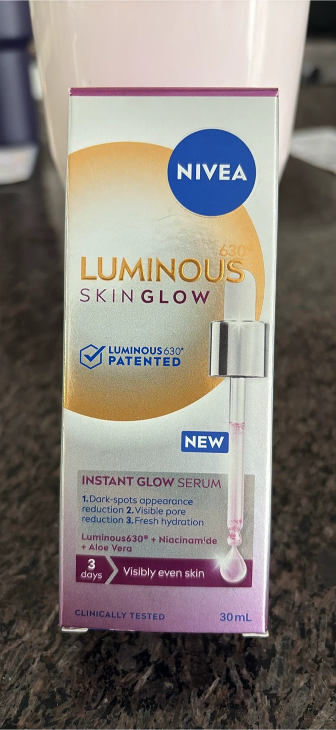 NEW Nivea Face Serum/Refiner - photo 3