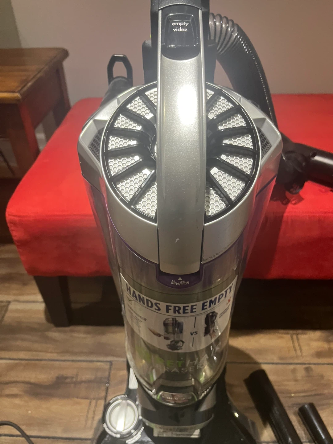 EUC BISSELL VERY CLEAN powerful  pet hair eraser vacuum - photo 4