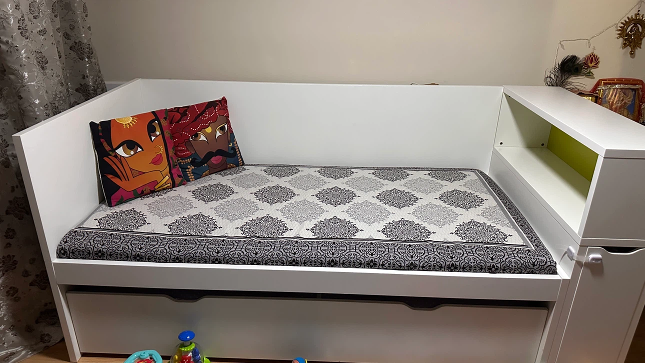 Daybed with Trundle & Storage – Excellent Condition - photo 4