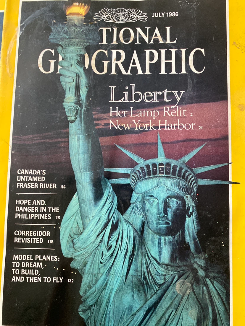 National Geographic Magazines (1986)