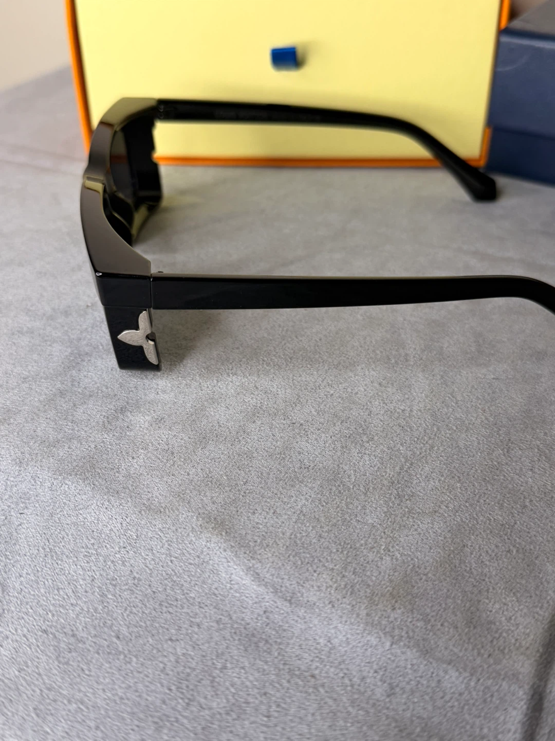 Louis Vuitton Sunglasses - photo 2