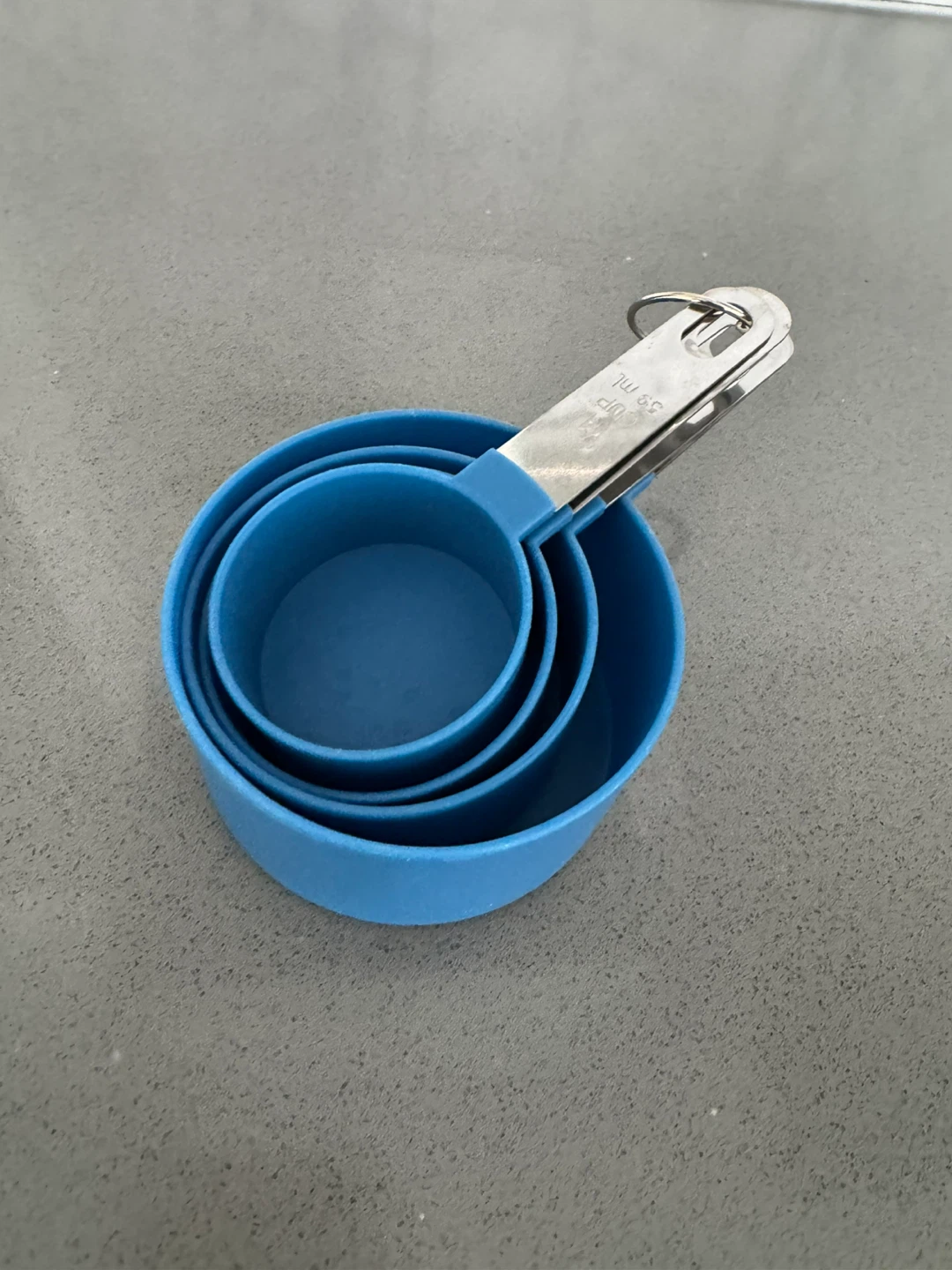Set of 4 Blue Plastic Measuring Cups - photo 2