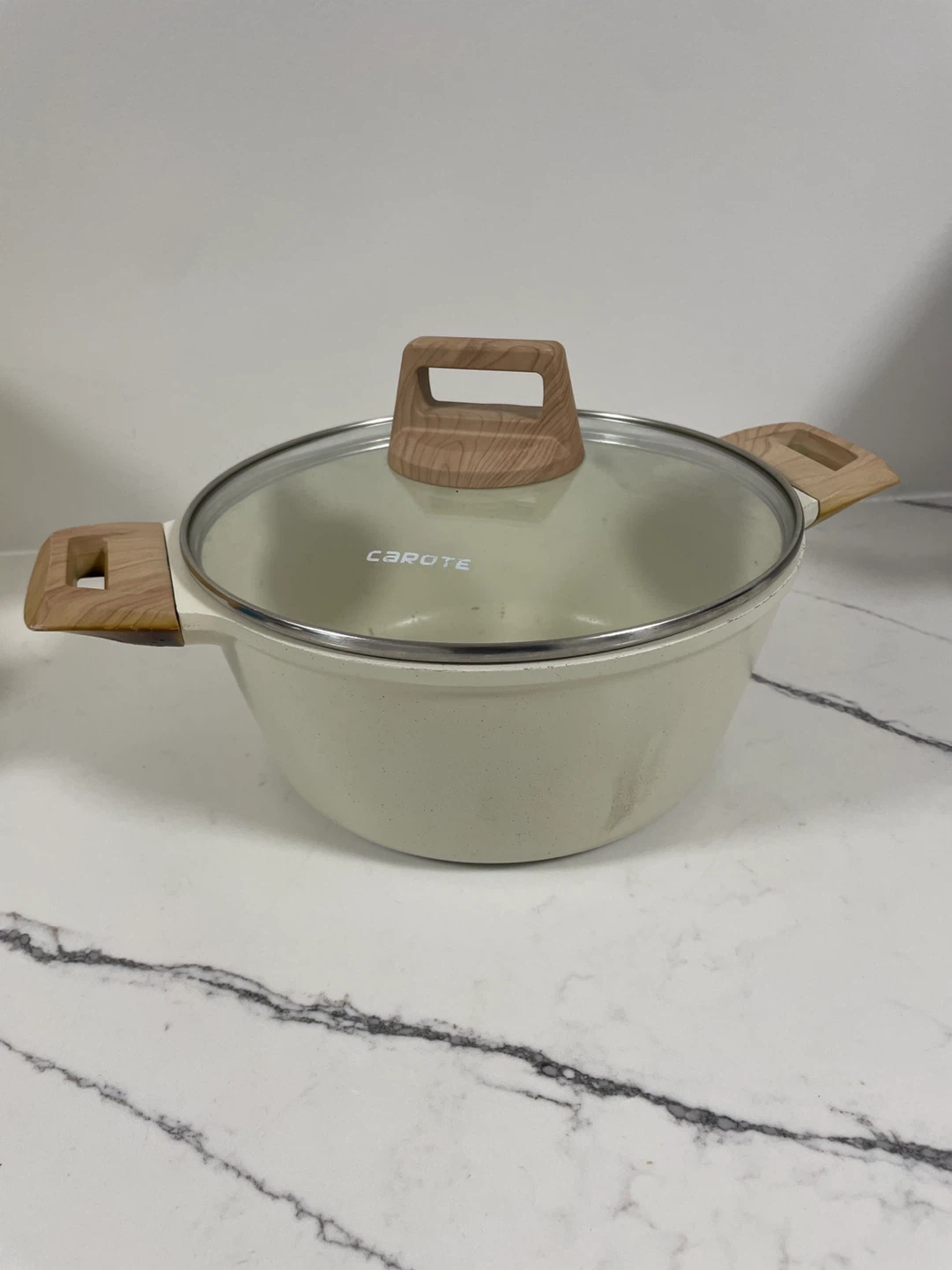 Carote Pot with Lid