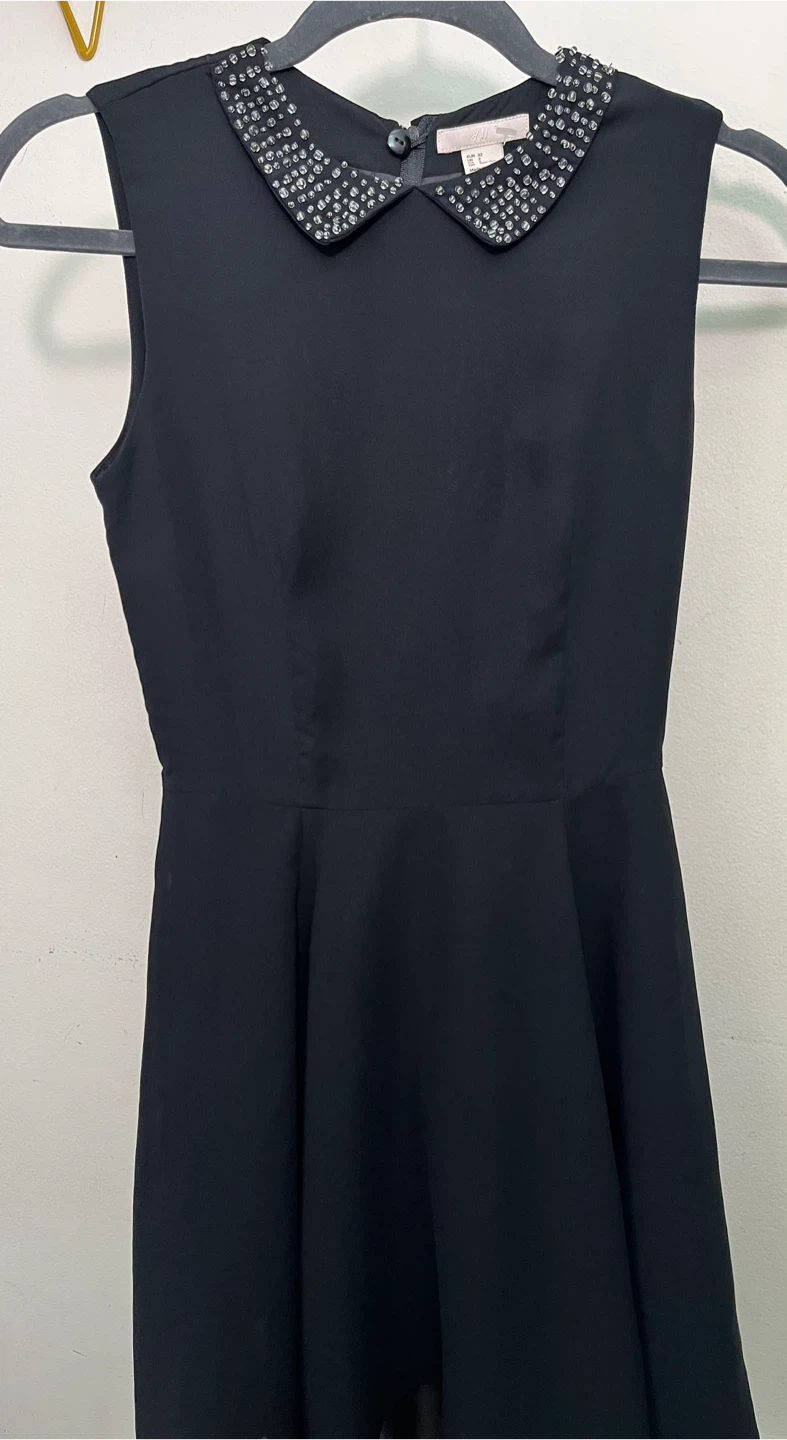 Black Sleeveless Dress with Embellished Collar - photo 4