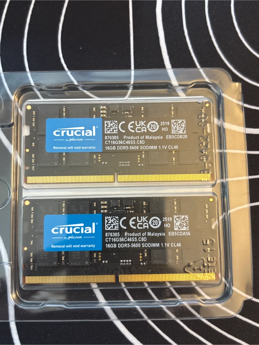 Crucial 2 x 16GB DDR5-5600 SODIMM RAM