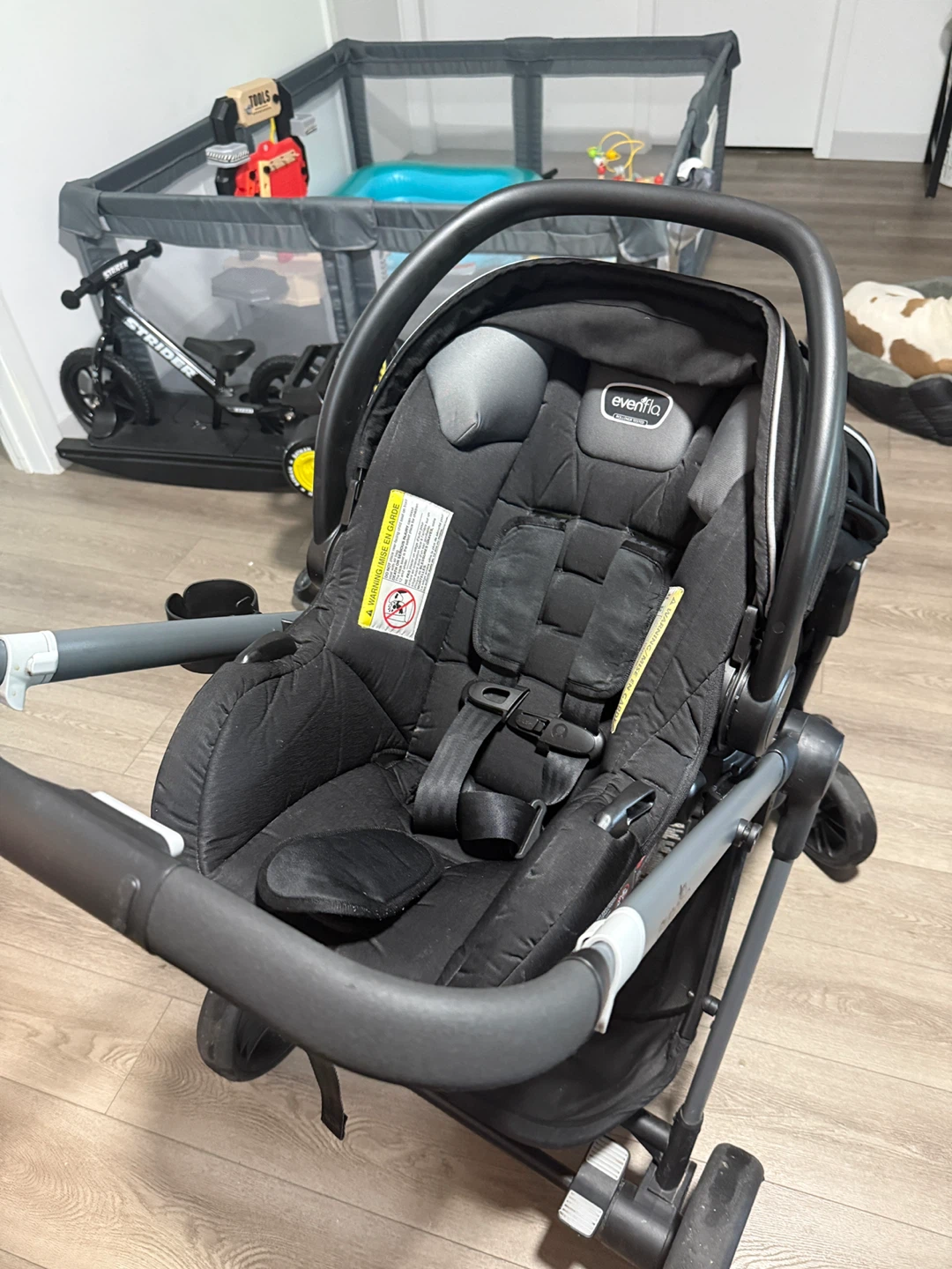 Evenflo Pivot Xpand Travel System Stroller and Car Seat - photo 3