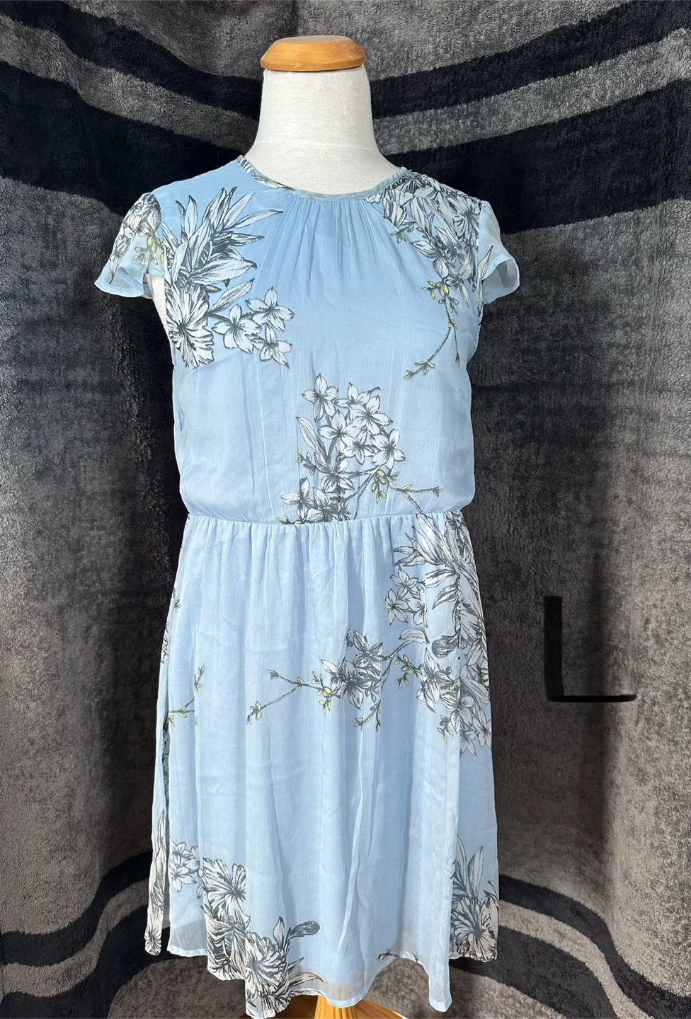 Closet clear out 2 for $5 - photo 2
