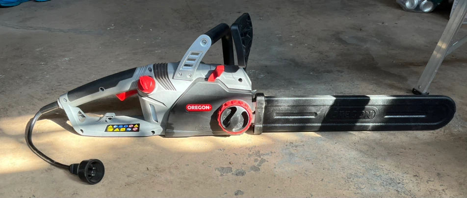 Oregon CS1500 18" Corded Chainsaw - photo 3