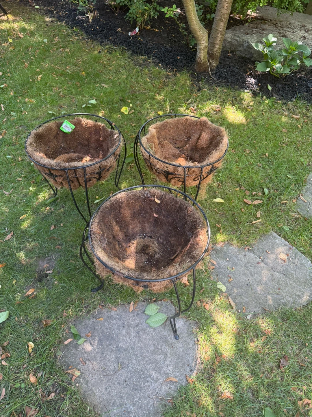 Set of 3 Hanging Planters with Stands - photo 3