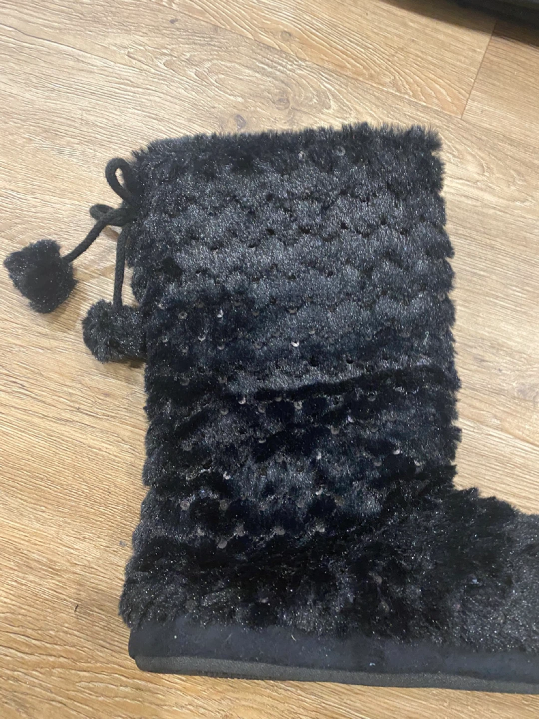 *NEW* Fuzzy Boot Slippers with Pom Poms - photo 2