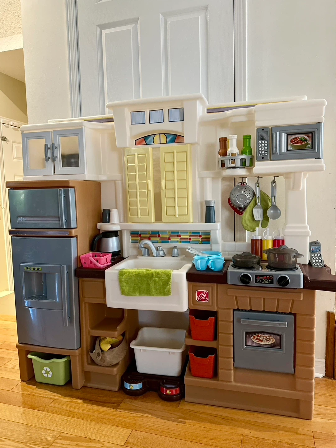 Play Kitchen