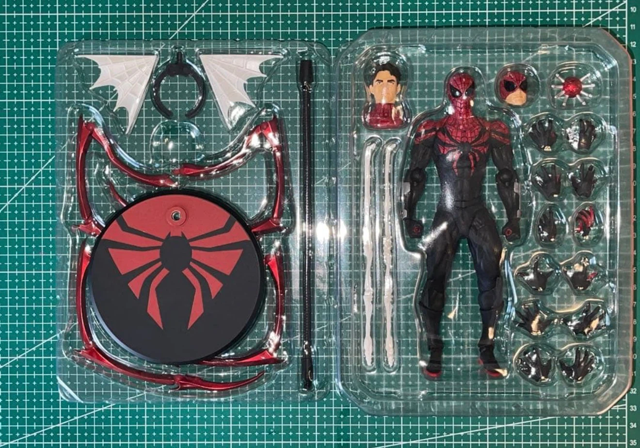 Mess Toys  Action Figure - Ultimate Neighbor