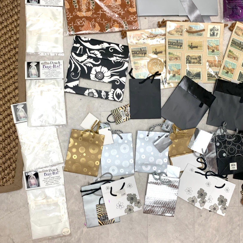 Gift Bags Party Gift Bags Birthday Bags Holiday Bags Bulk Lot - photo 4