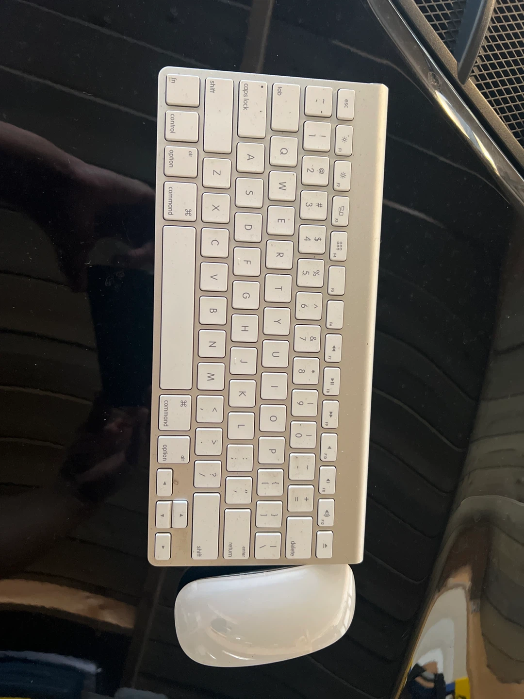 Apple Magic Mouse and Keyboard Set