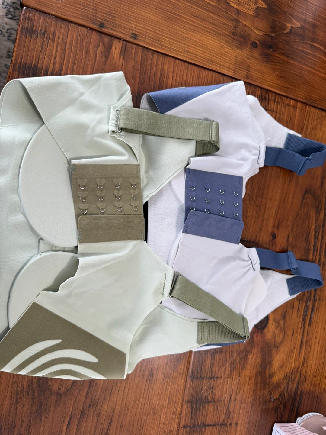 Set of 2 sports bras size XL - photo 2