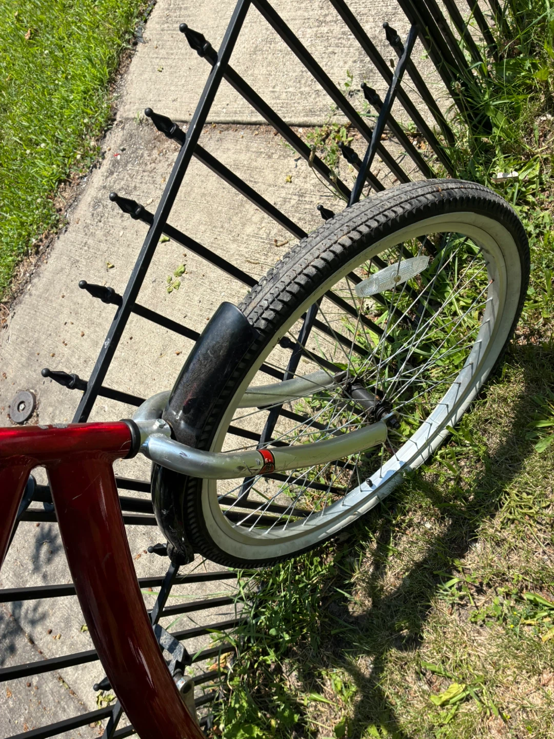 Red Cruiser Bike - photo 2