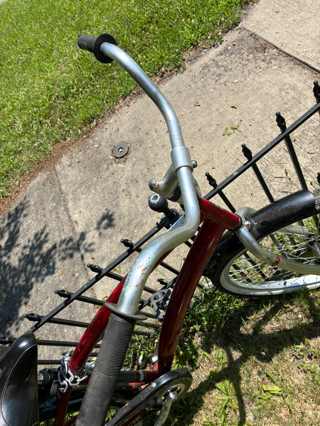 Red Cruiser Bike - photo 3