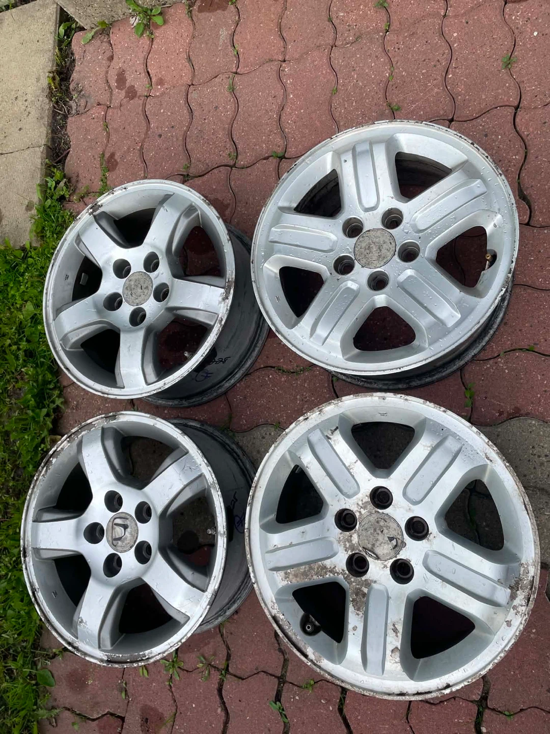 Set of 4 Honda Alloy Wheels