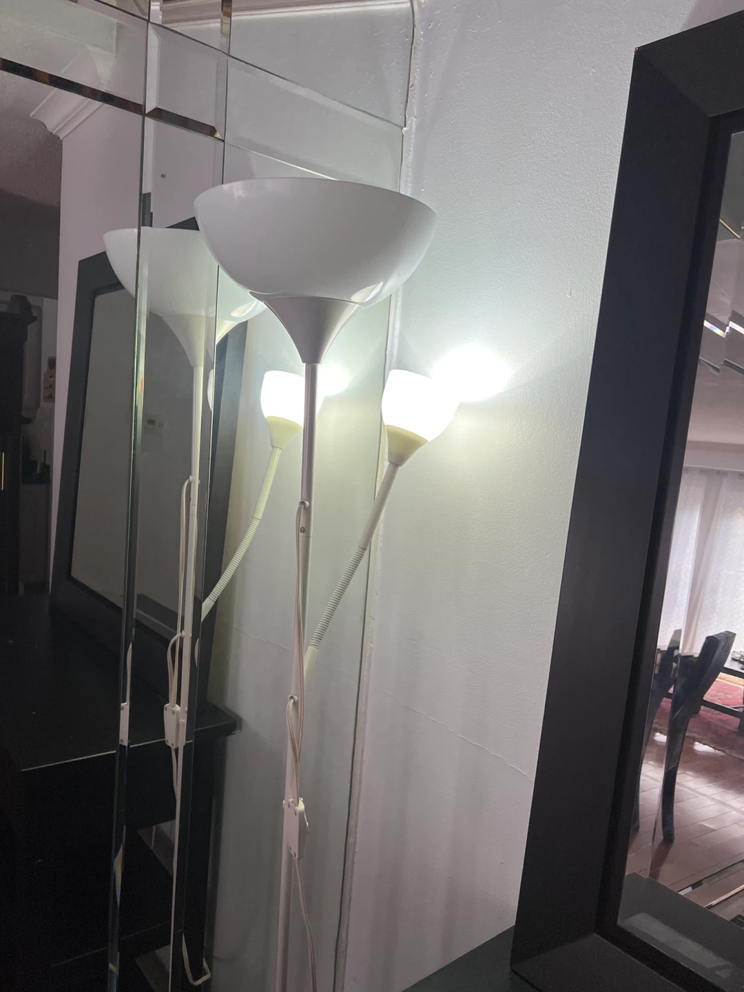 White Floor Lamp - photo 2