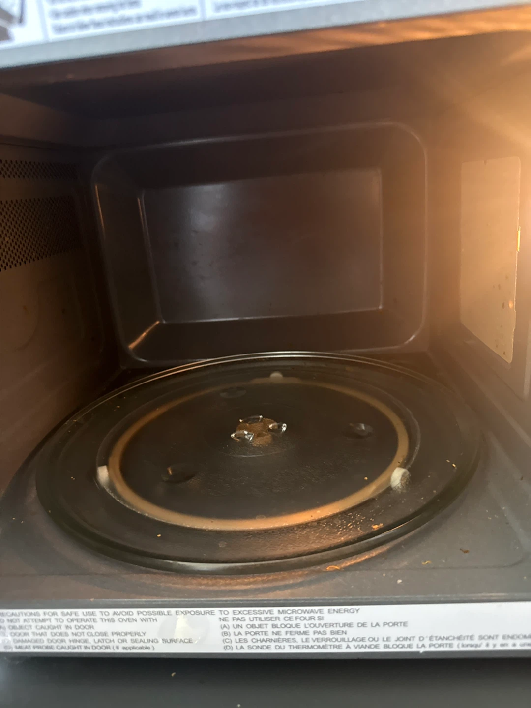 Westinghouse Microwave Oven - photo 2