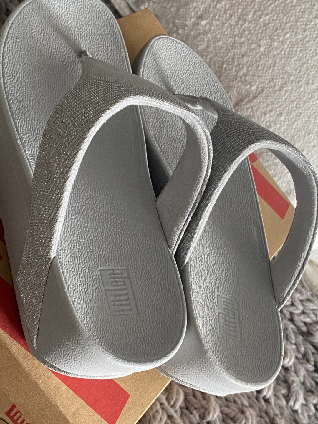 FitFlop Lottie Gutzey Flip-Flop Sandals Silver Size US 6 - photo 4
