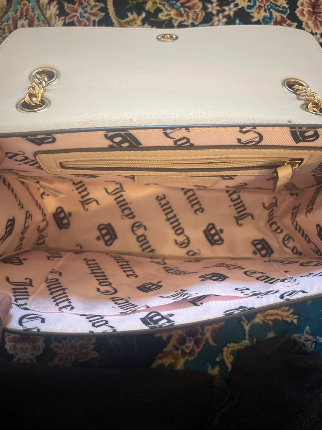 Juicy Couture Flap Bag - photo 3