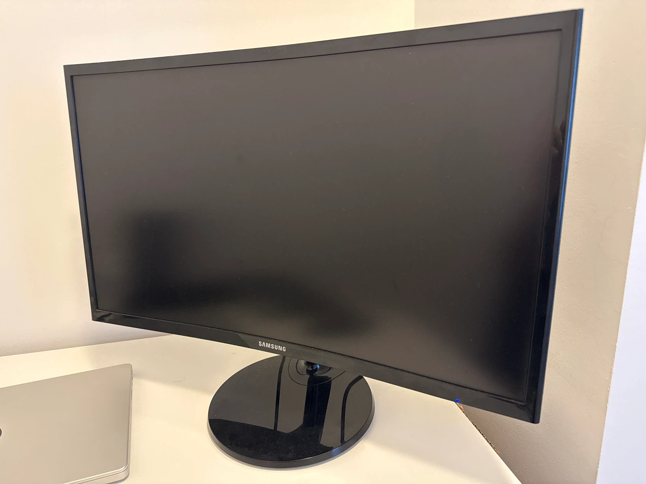 Samsung LC24F390FHNXZA Curved Monitor