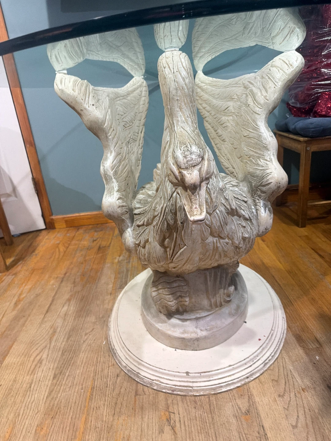 swan-shaped glass table - photo 3