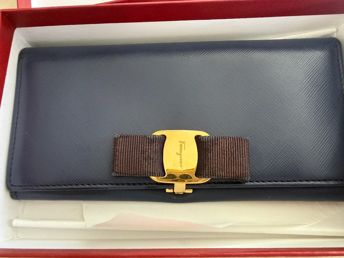 Salvatore Ferragamo Navy Leather Gancini Wallet - photo 4