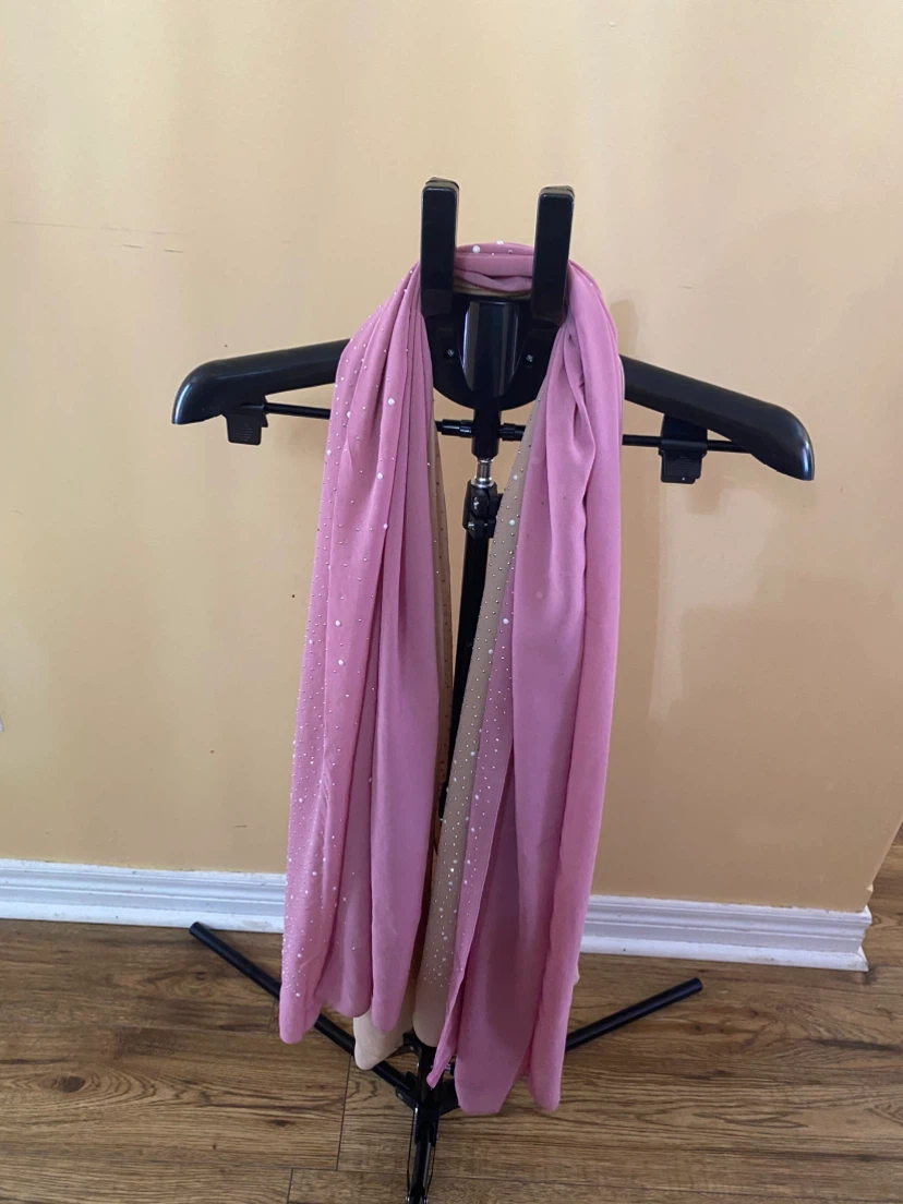 Set of 2 Sparkly Scarves - photo 3