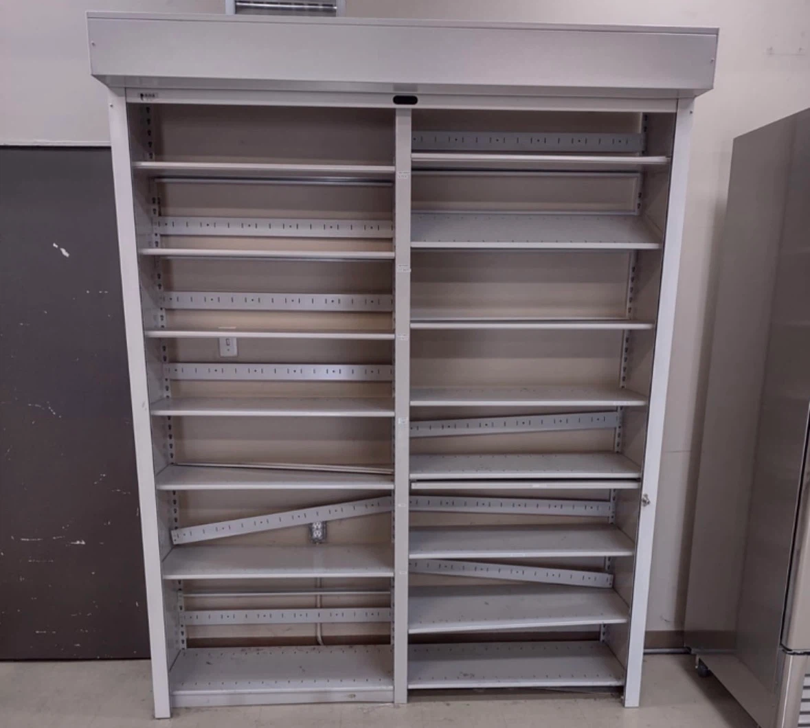 Rollok security shelving
