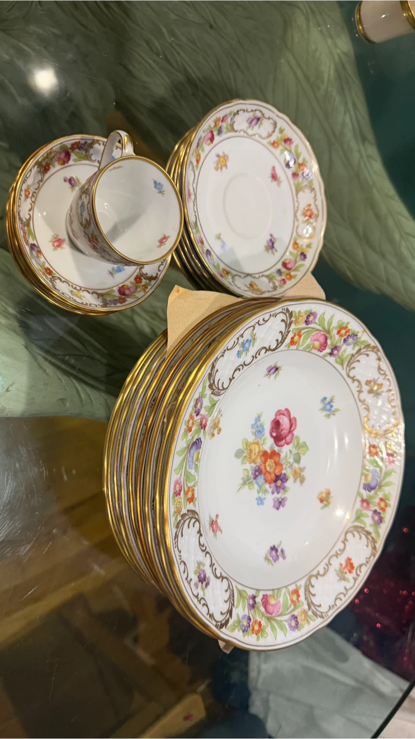 Oscar de la Renta Royale Fine China Tea Seth - photo 2