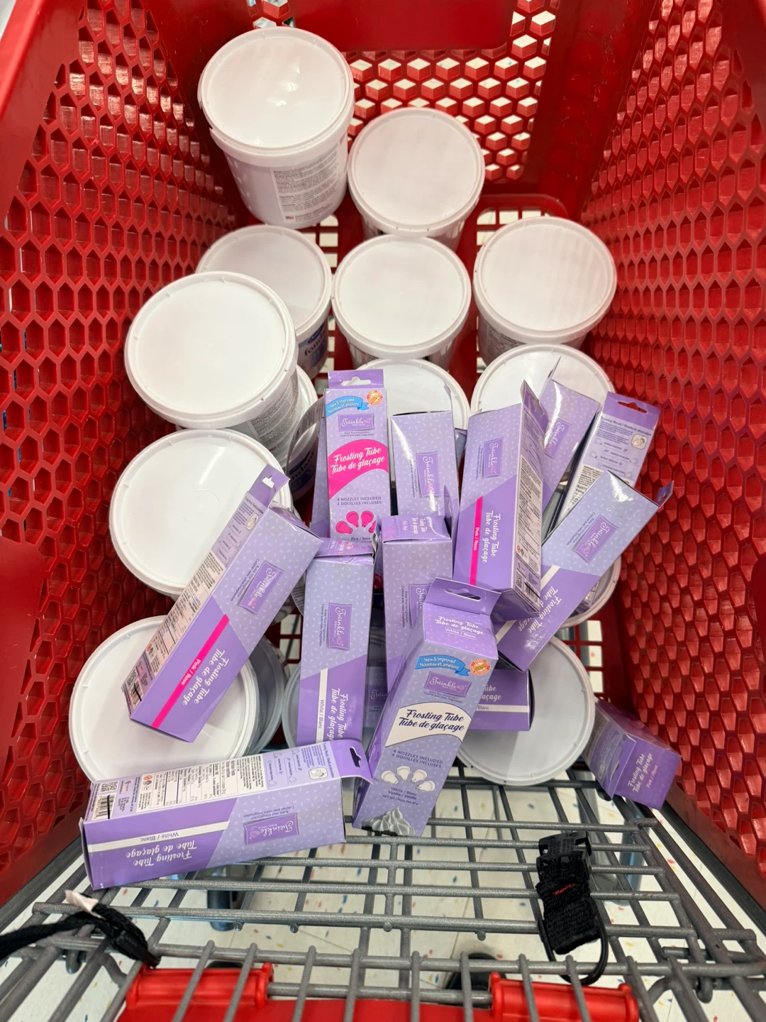 Satin Ice Fondant and Wilton Frosting Tubes - photo 4
