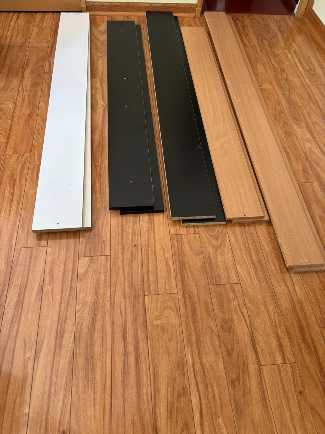 Assorted Wood Pieces
