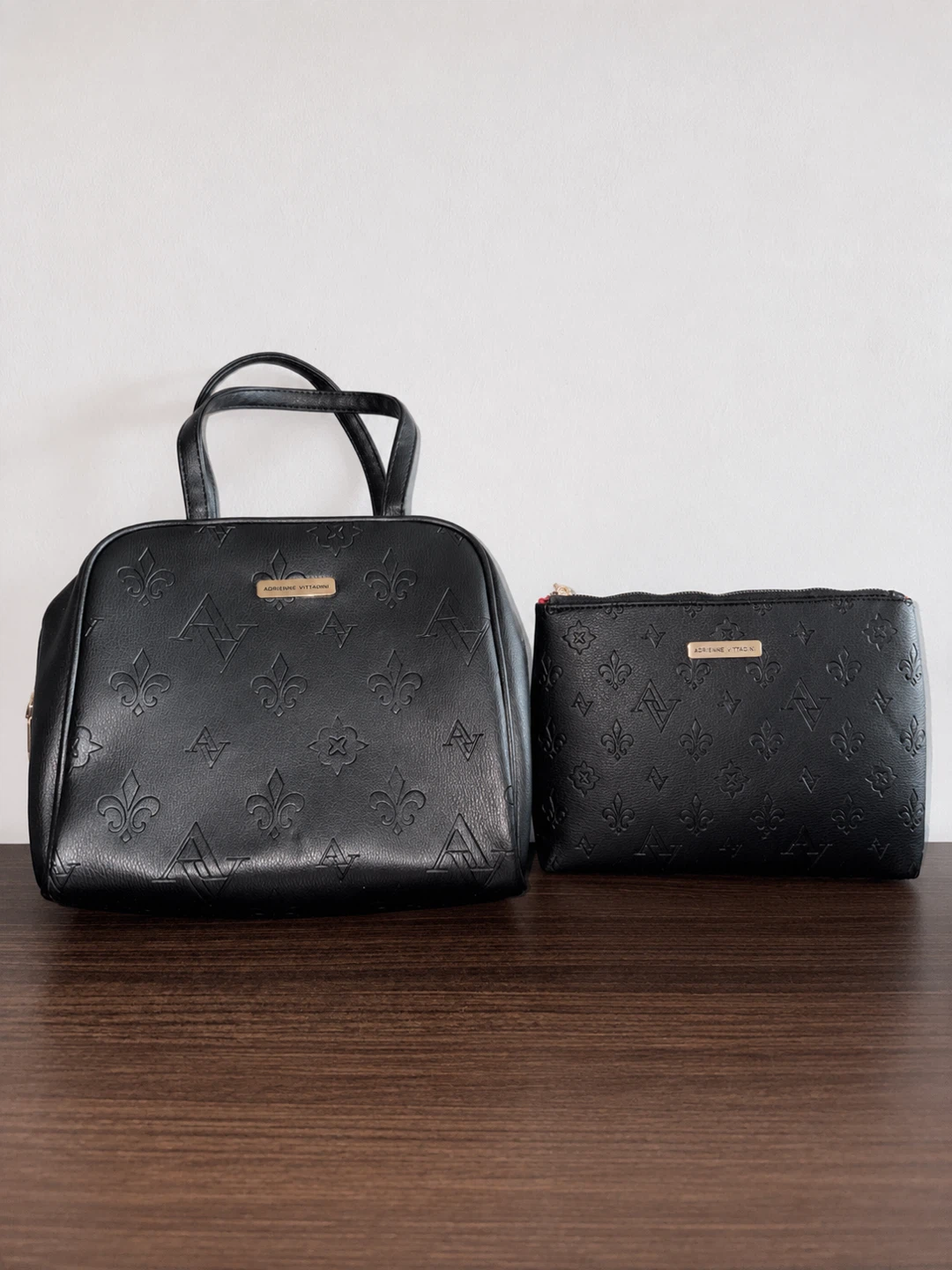 Adrienne Vittadini Cosmetic Case & Pouch