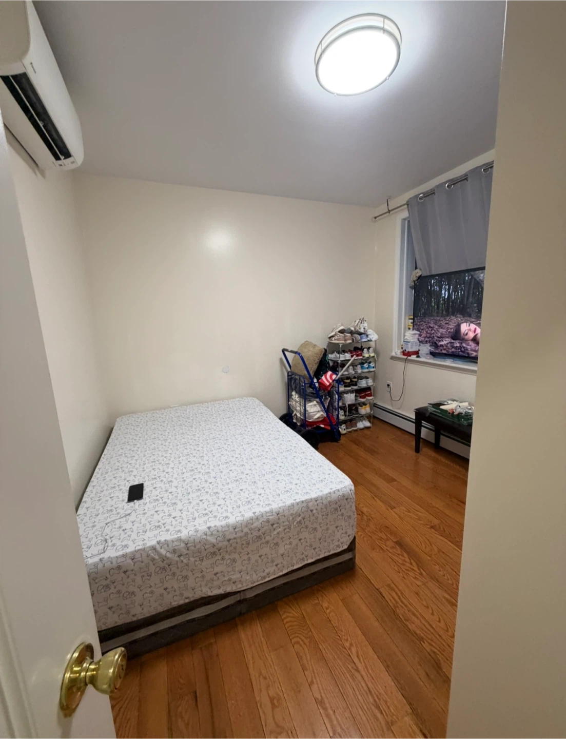 Se alquila habitación. Para dos o una persona