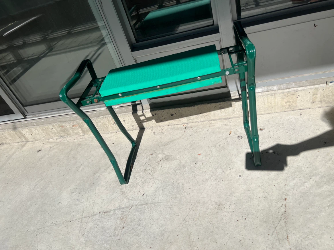 Green Garden Kneeler and Seat