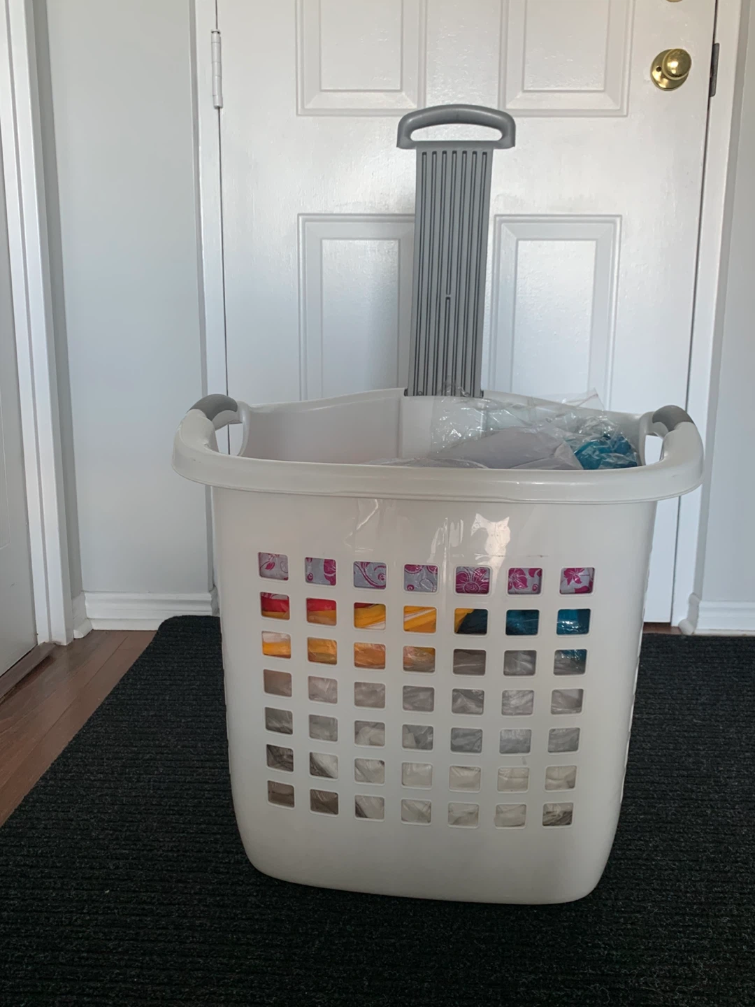 Rolling Laundry Basket with Extendable Handle