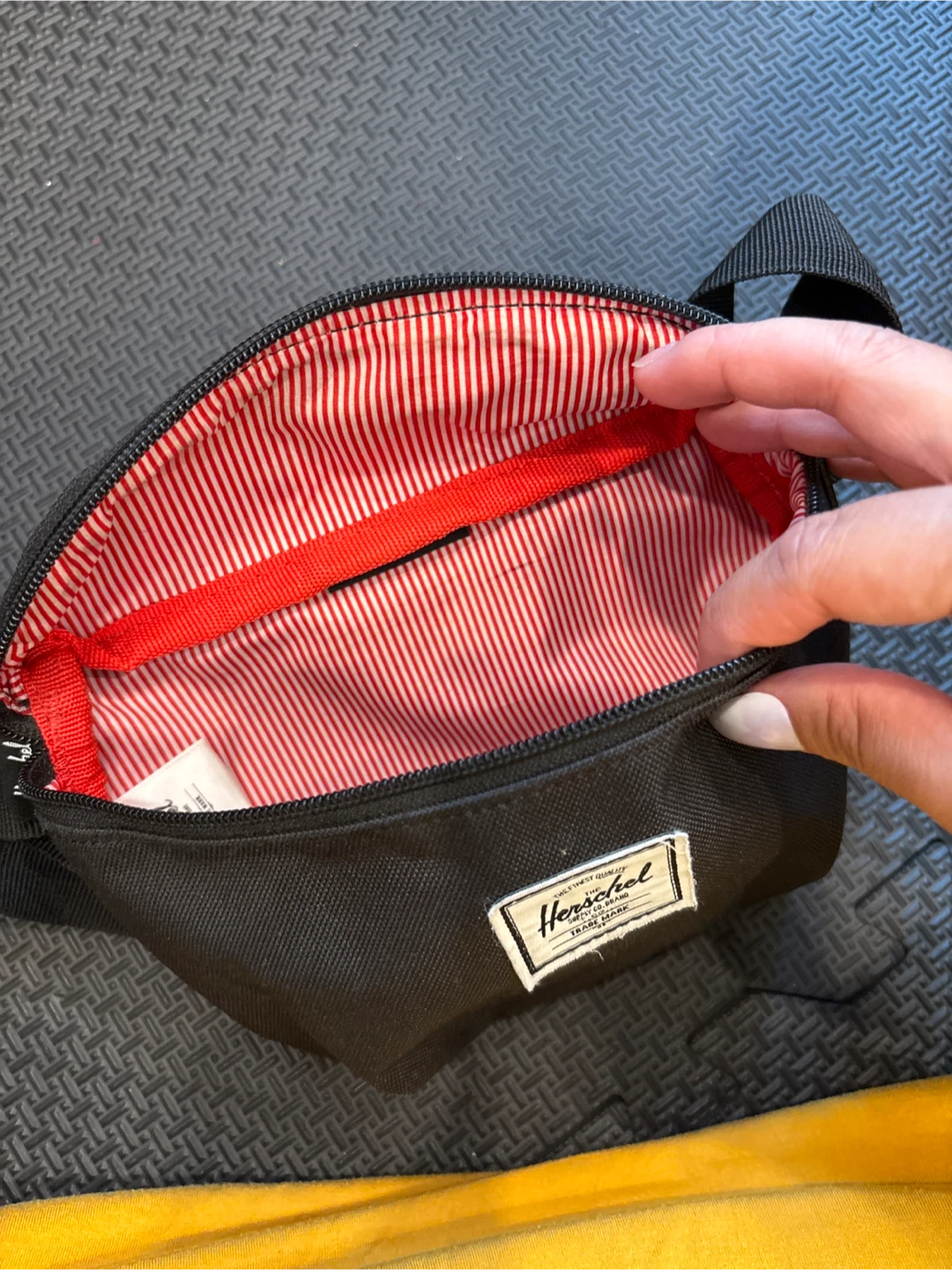 Herschel Fanny Pack/Crossbody Bag - photo 3